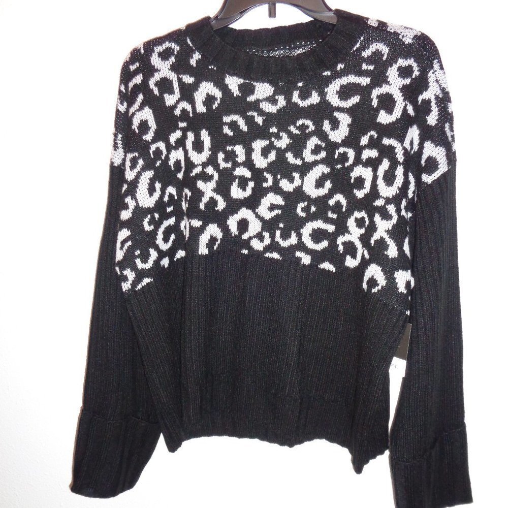 NINE West Black Cheetah Sweater Size Large NWT